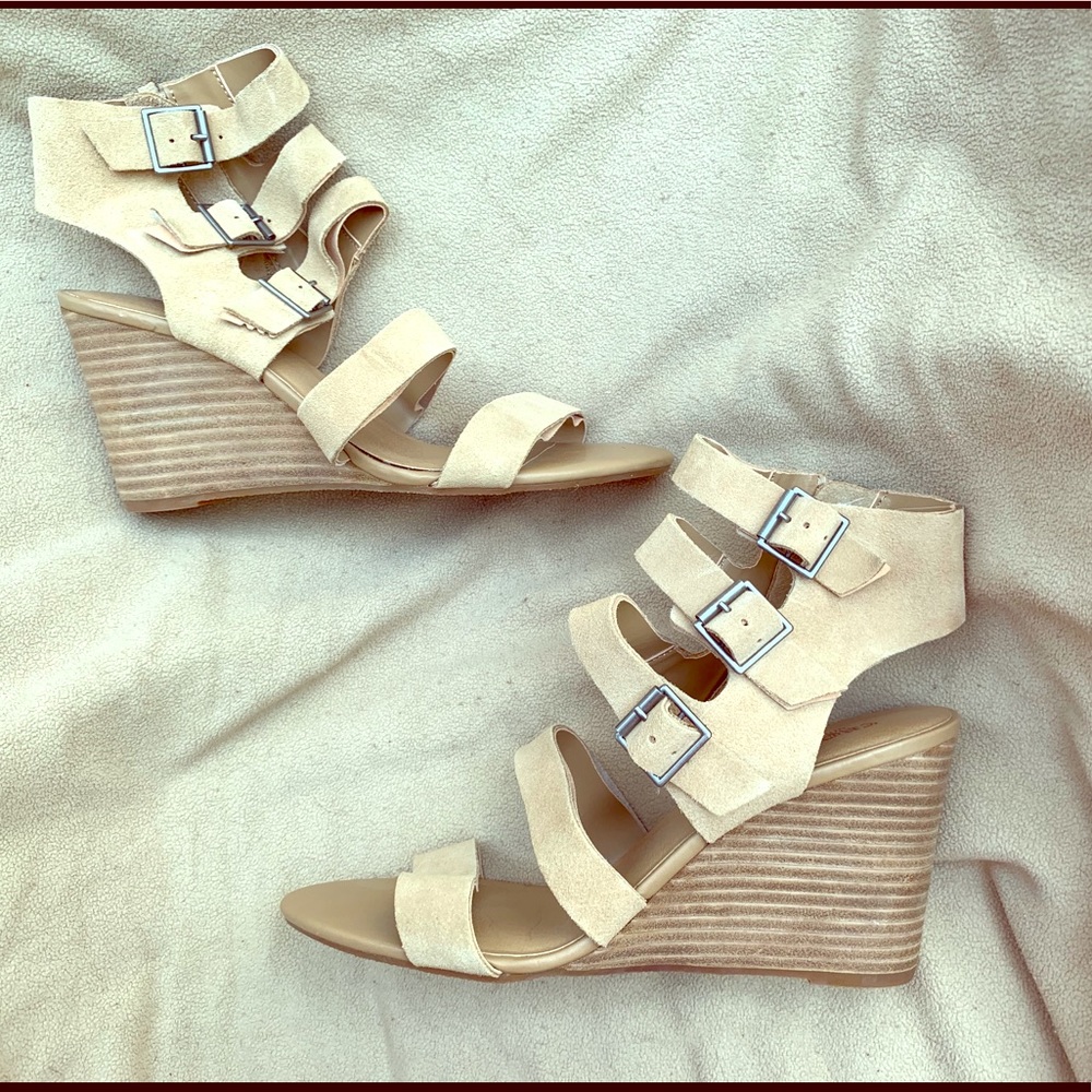 Creamy beige leather staple gladiator style wedge